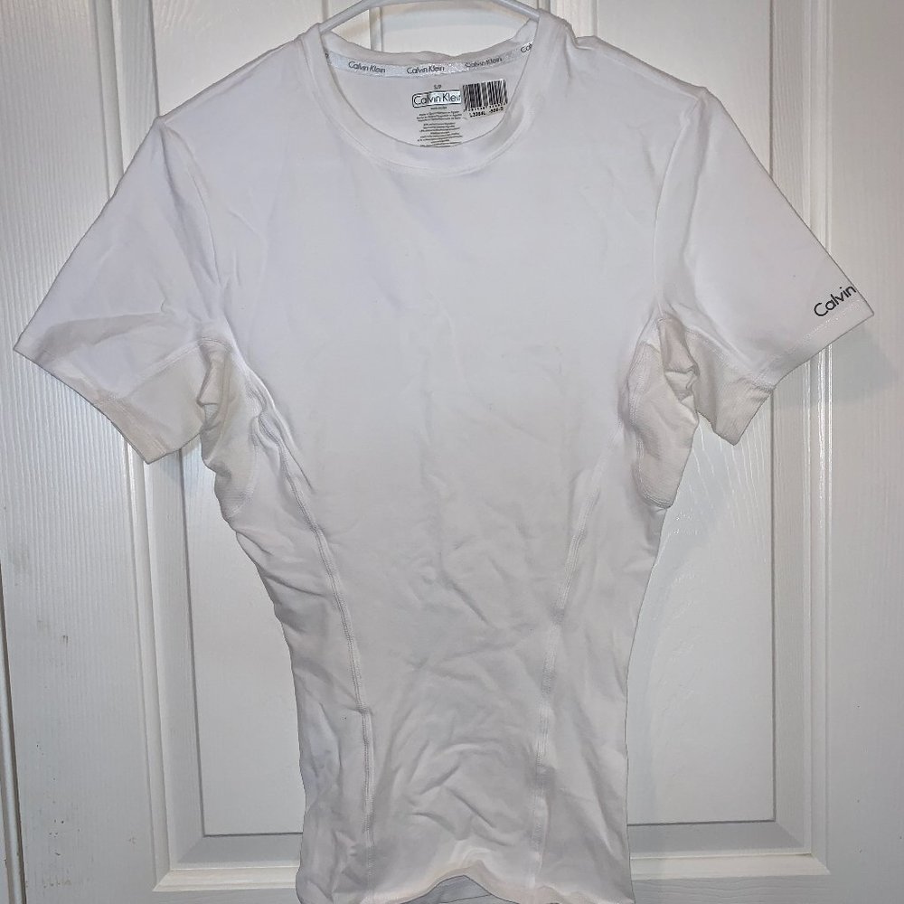 CALVIN KLEIN Compression T-Shirt - NEW! Retail $75
